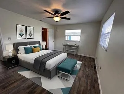 Building Photo - 9 Hamlin Ct #1