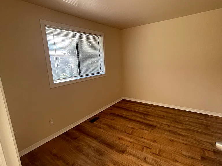 11252 NE 131st Ln — Photo 18