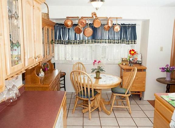 4th image of 3590 Stonehaven Dr
