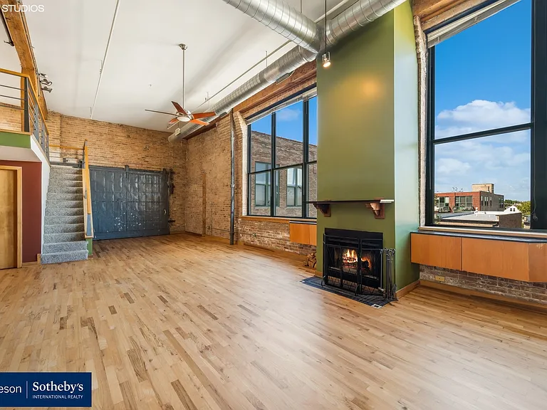 2650 W Belden Ave #38-J — Photo 2