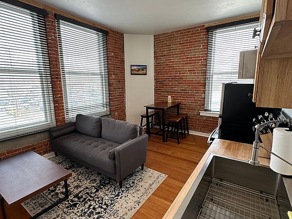 2nd image of 108 E Lewis St Unit 14