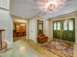 22 Rolling Ridge Rd, Randolph, NJ 07869