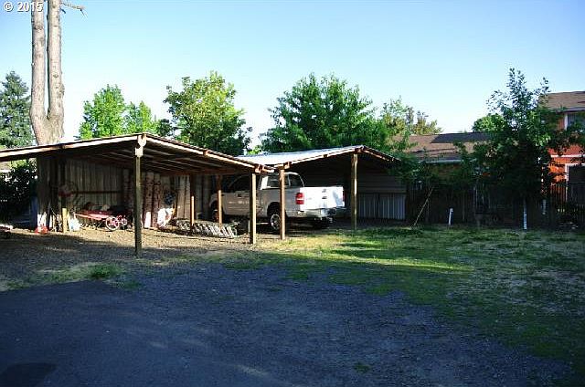 2nd image of 1370 E Cleveland St