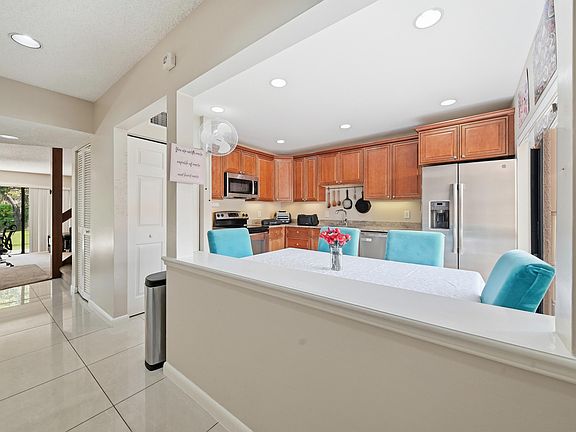 2nd image of 22068 Las Brisas Circle