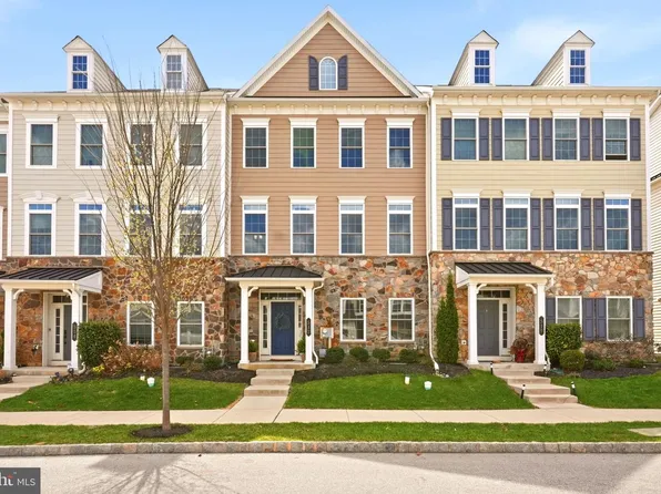 512 Cliff Ln, Malvern, PA 19355