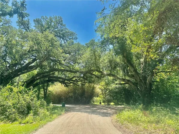 Harry Lemons Rd, Mandeville, LA 70448