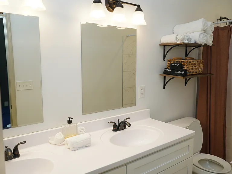 887 N Grand Ave NW — Photo 7