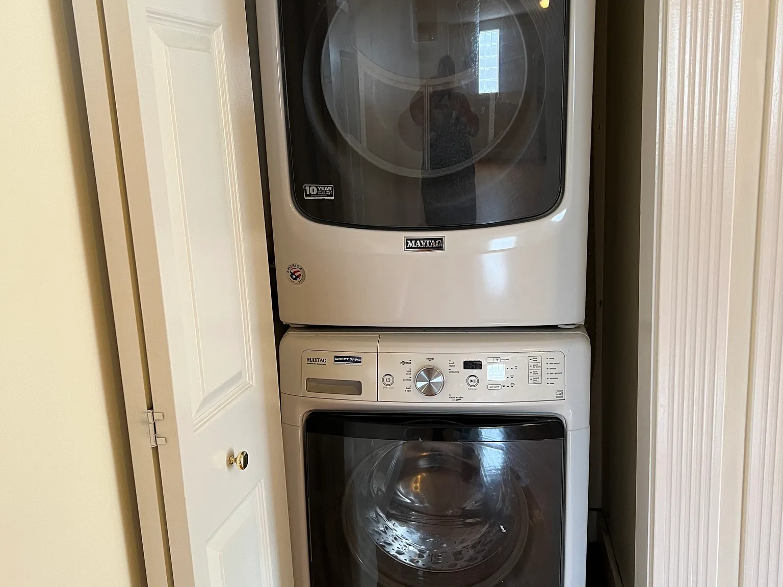 2 bed, 900 sqft, $2,450 — Photo 2