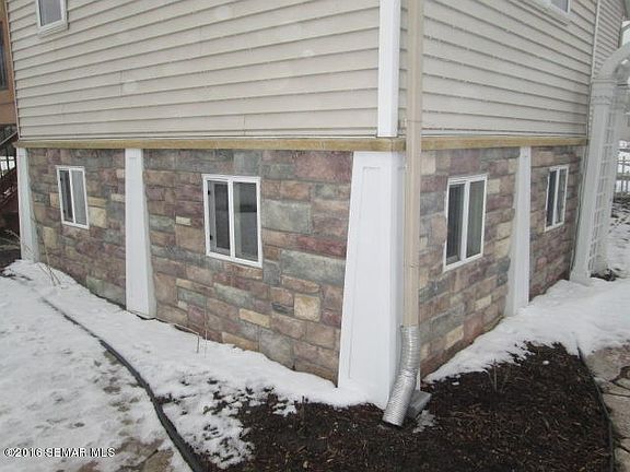 4th image of 730 Willowbrook Dr NE