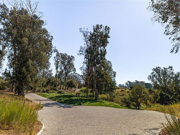 5th image of 2 Castle Bluff Rd