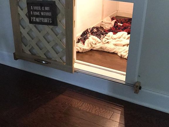 Indoor dog room
