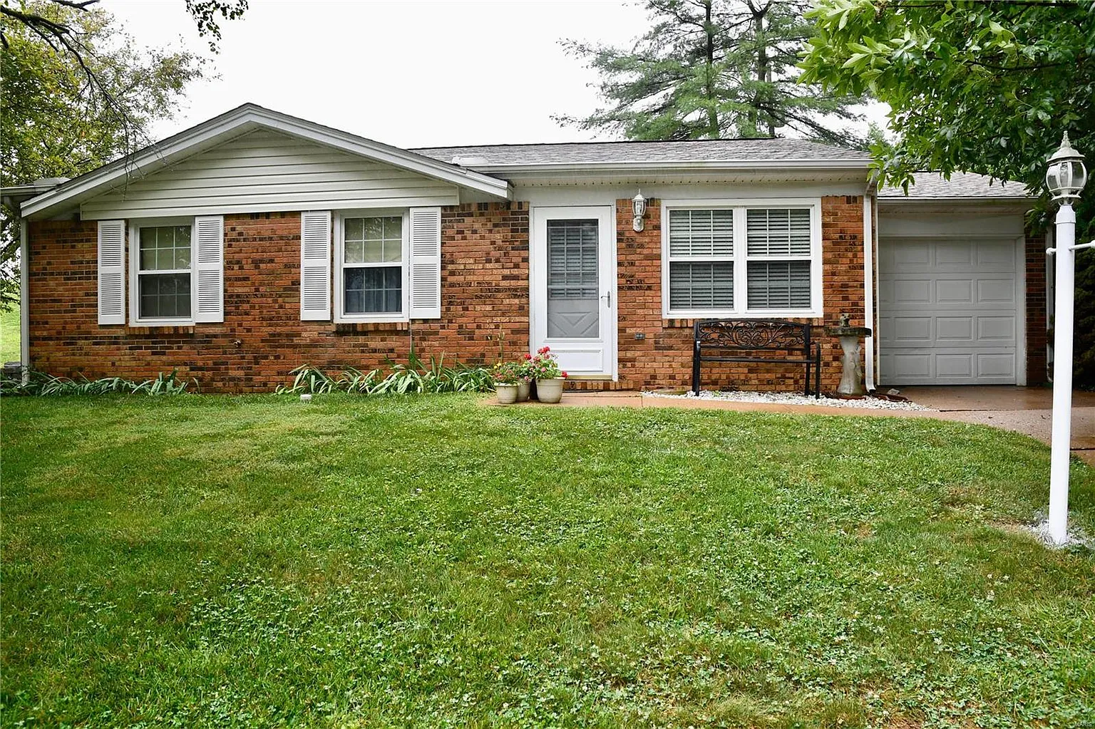 132 Arabelle Dr photo 1