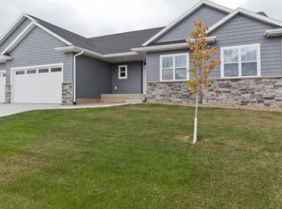 1308 Foxborough Dr, Marion, IA 52302