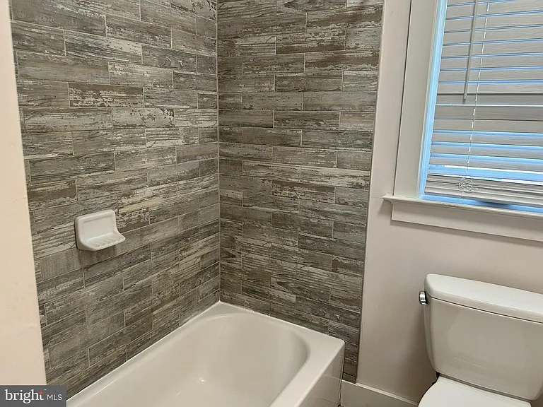 11809 Rivershore Dr — Photo 14