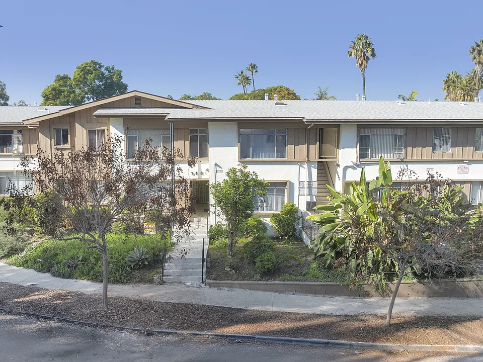 3867 Potomac Ave.