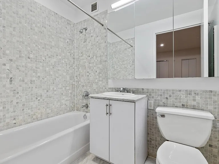 37 Wall St #3K — Photo 7