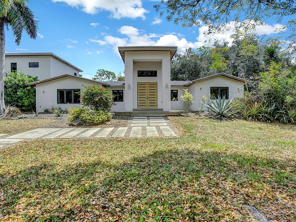 1st image of 6650 NW 84 Avenue