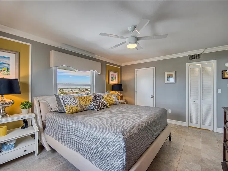 17400 Gulf Blvd #J9 — Photo 35