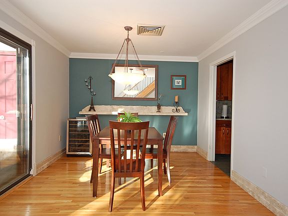 5th image of 73 Vacca Dr