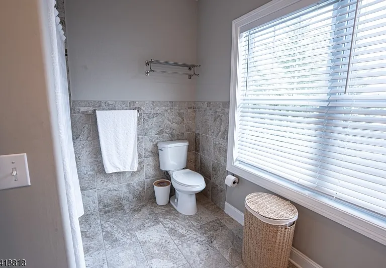 1 Reynolds Ave — Photo 24