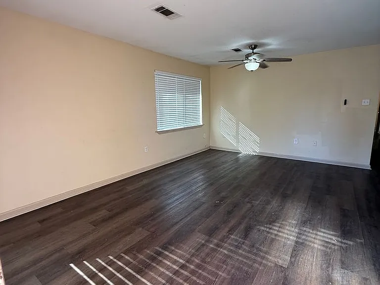 8181-8183 Jefferson Park Dr — Photo 3