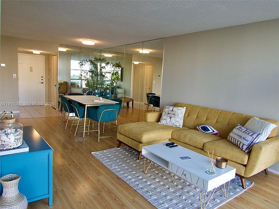 2nd image of 800 Parkview Dr APT 402