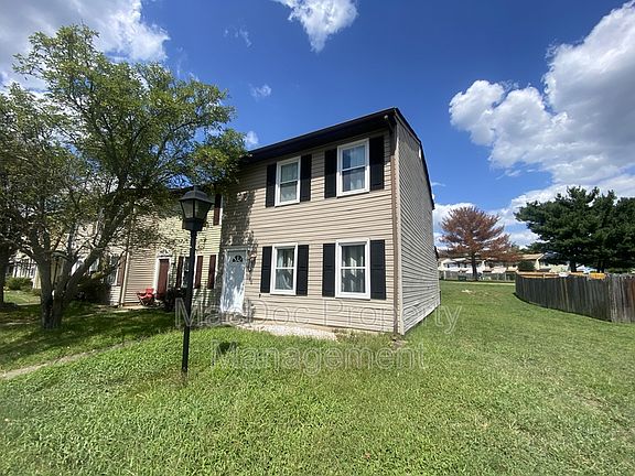 2nd image of 5229 Magnolia Pl