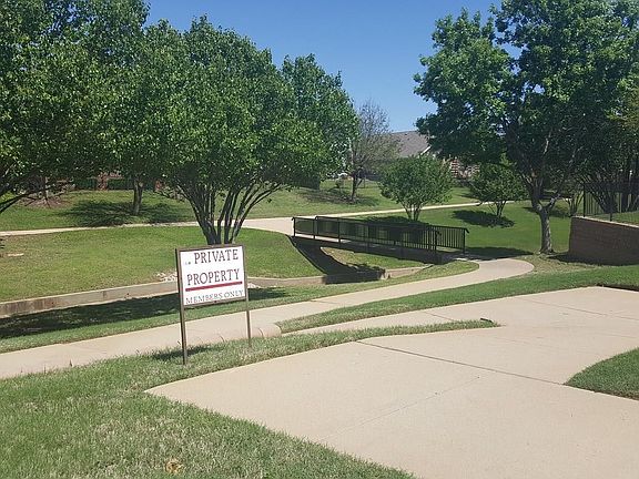4th image of 2236 Wembley Wood Ln
