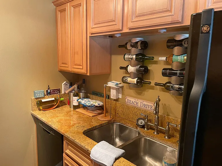 4872 Beach Dr SE #A — Photo 7