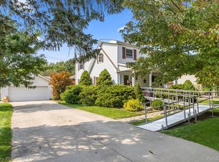 10690 Baraga St, Taylor, MI 48180