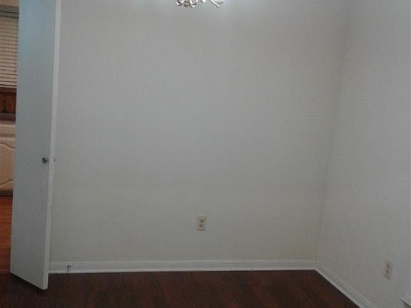 3rd image of 2507 Lawnview Dr