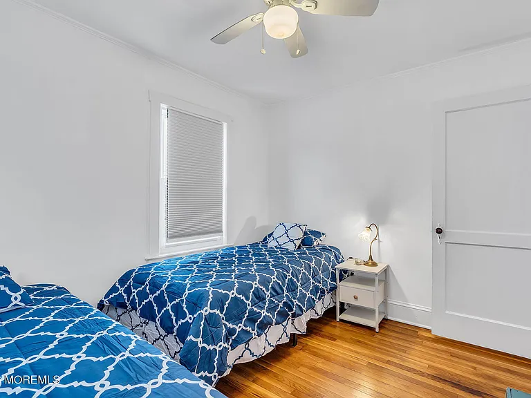 1227 Bay Ave — Photo 18