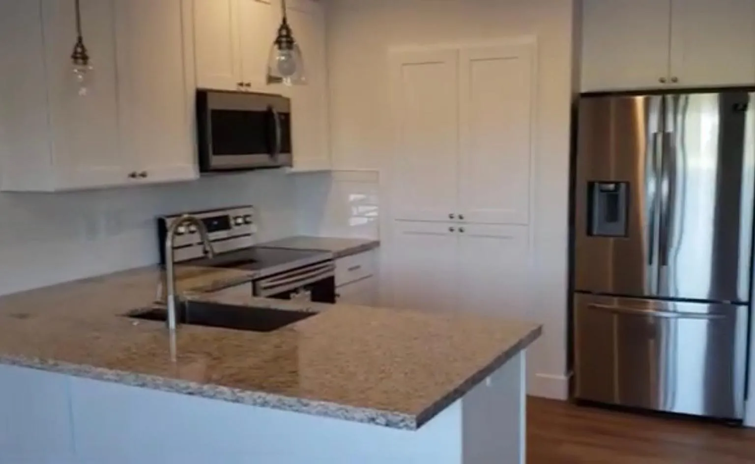416 S 3 W — Photo 4