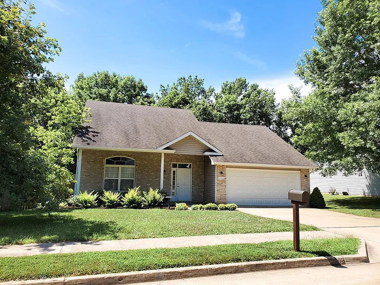 4504 Gage Pl — Photo 2