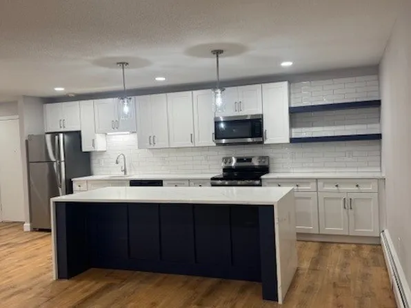65 Oaklawn Ave #114, Cranston, RI 02920