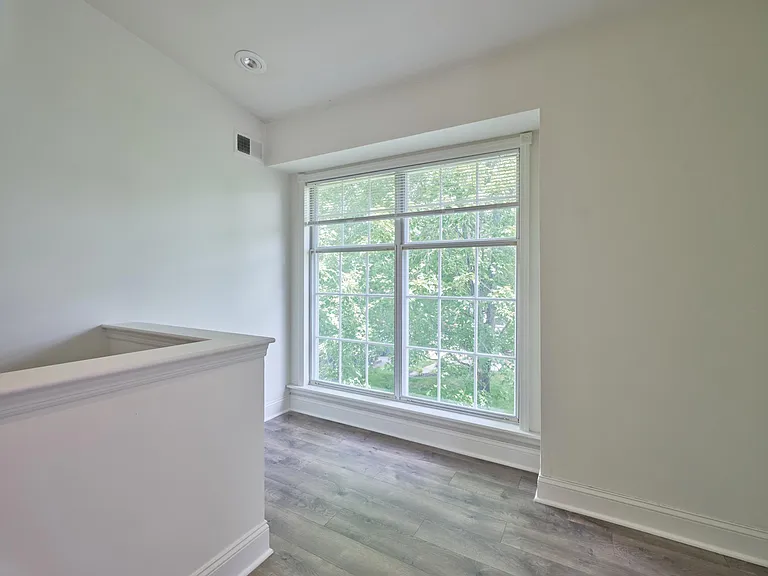 51 Meadow Ln — Photo 7