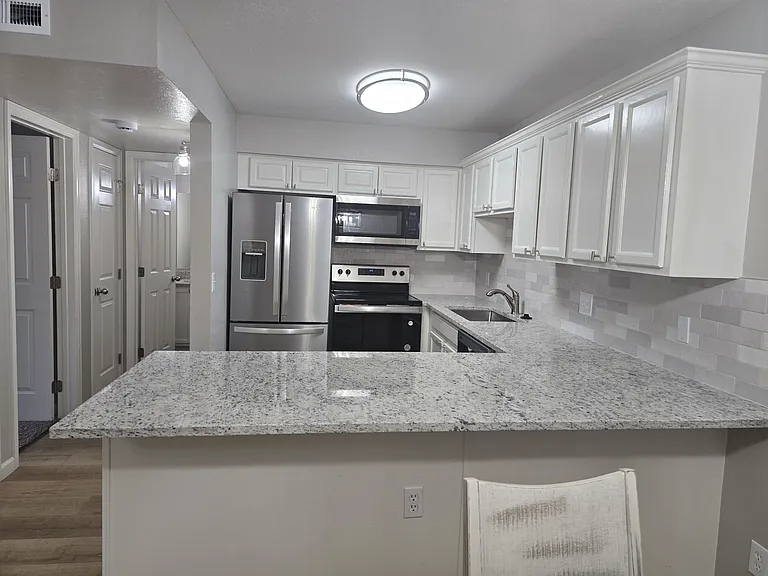 13085 W Cedar Dr — Photo 4