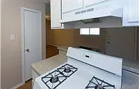 400 W 34th St — Photo 2