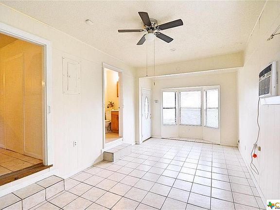 4th image of 401 N Guadalupe St