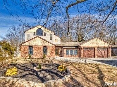 69 Granada Circle, Mount Sinai, NY, 11766