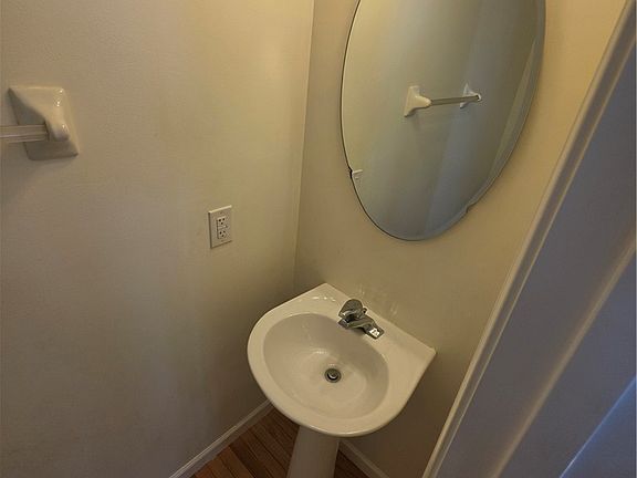 5th image of 1523 Doddington Rd