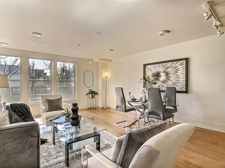 881 Federation Way — Photo 2