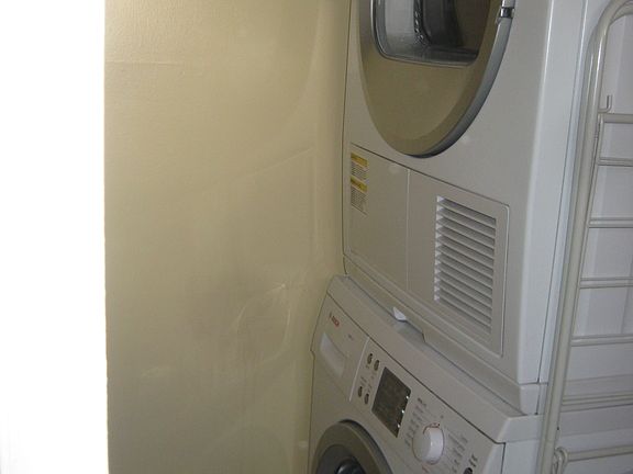 1717-green-st-5-laundry