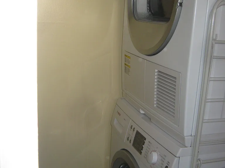 1717-green-st-5-laundry
