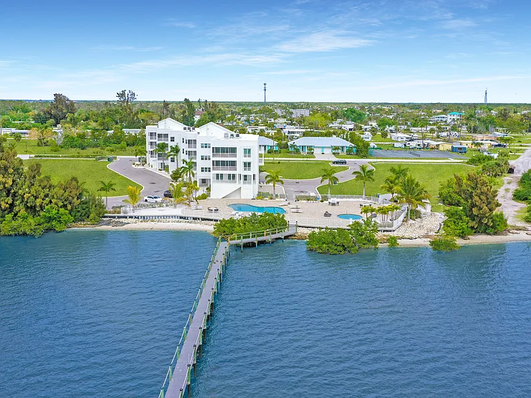14550 River Beach Dr #303 — Photo 11