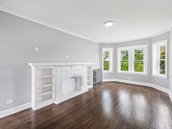 3rd image of 7662 S South Shore Dr #7664-3W