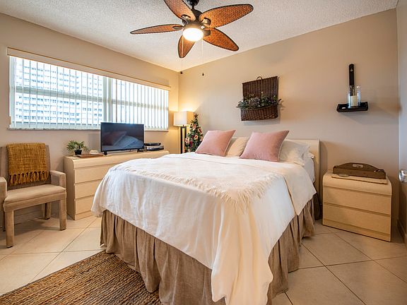 2nd image of 1391 S Ocean Boulevard #308