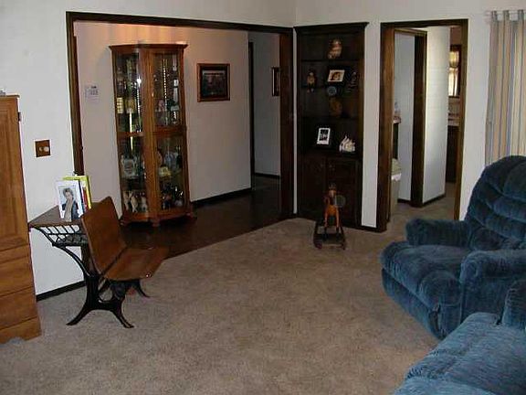 3rd image of 10413 NW 40th St #Townhouse