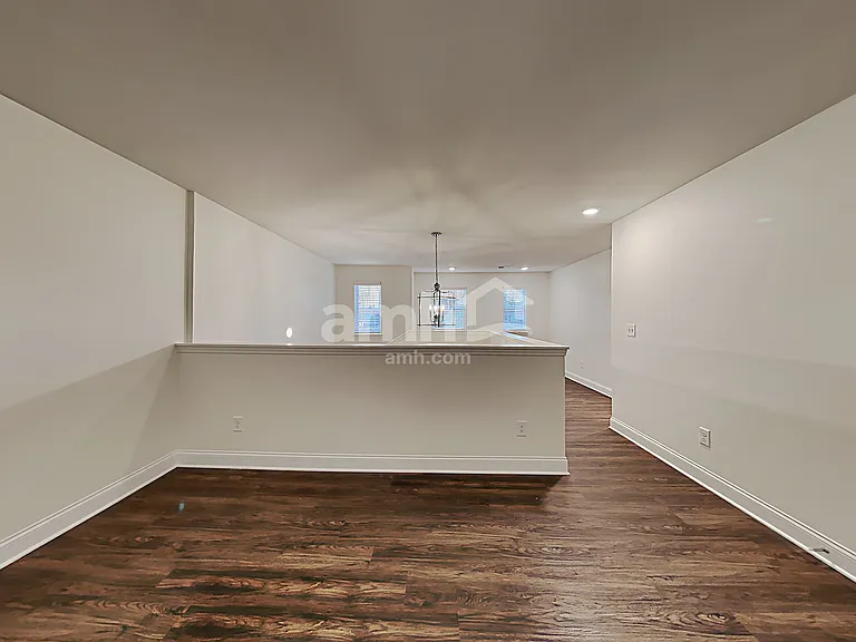 5280 Hudson Valley Dr — Photo 10