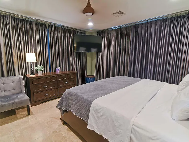 Bedroom 3 Cal King Bed